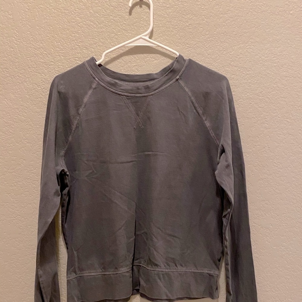 Gap long sleeve pull over Shirt